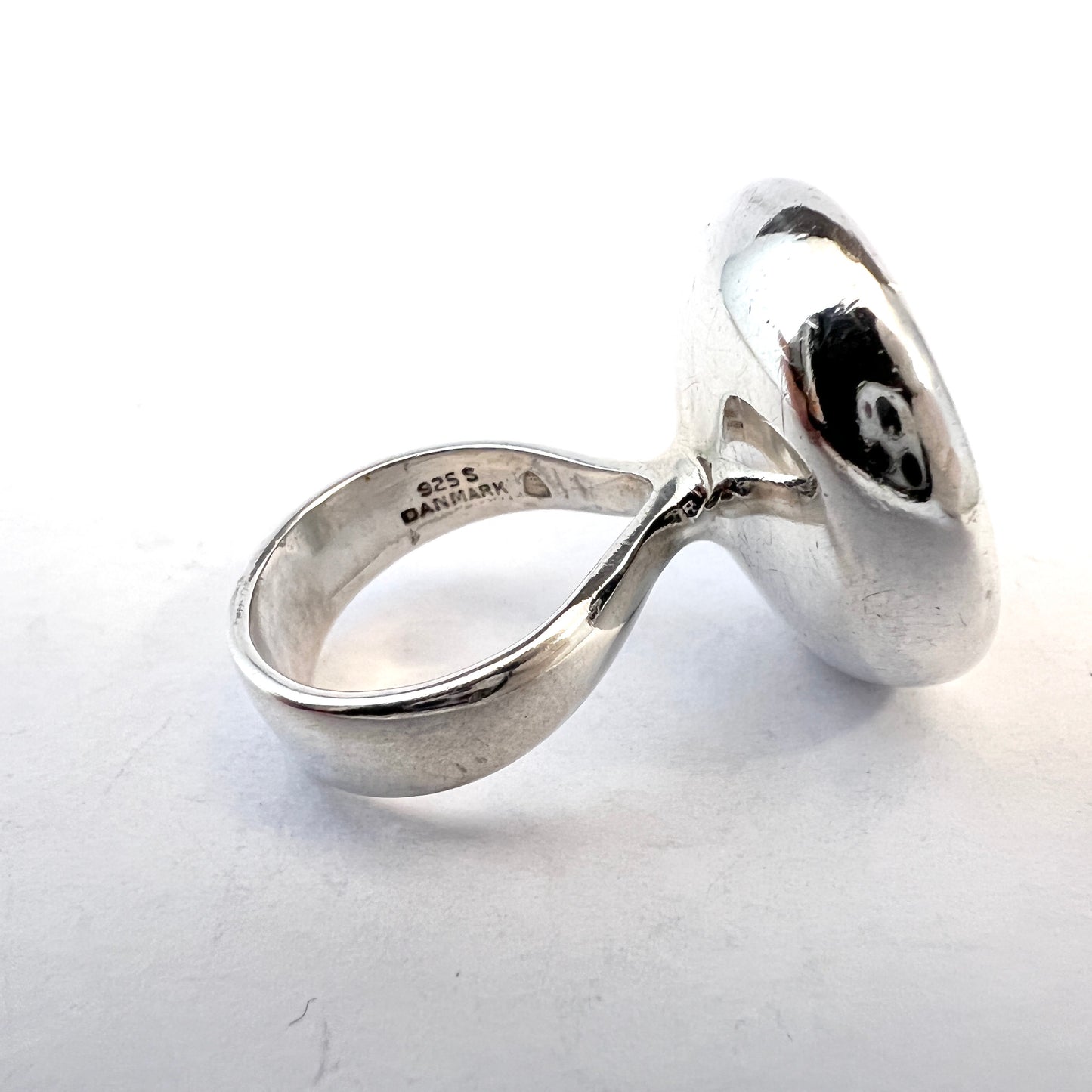 Agnete Dinesen for A Michelsen, Denmark 1960s. Sterling Silver Deep Red Enamel Ring.
