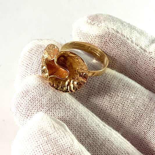 Theresia Hvorslev, Sweden 1976. 18k Gold Water Lily Ring.