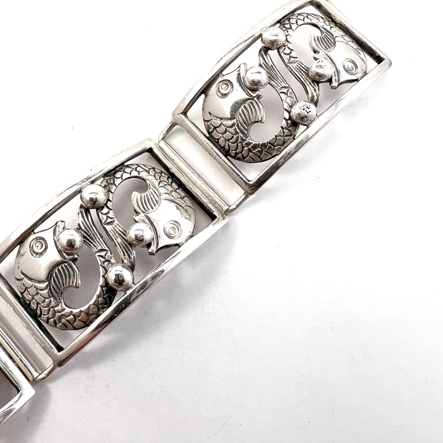 Nordisk Silverkonst, Sweden 1948. Vintage Sterling Silver Fish Bracelet.