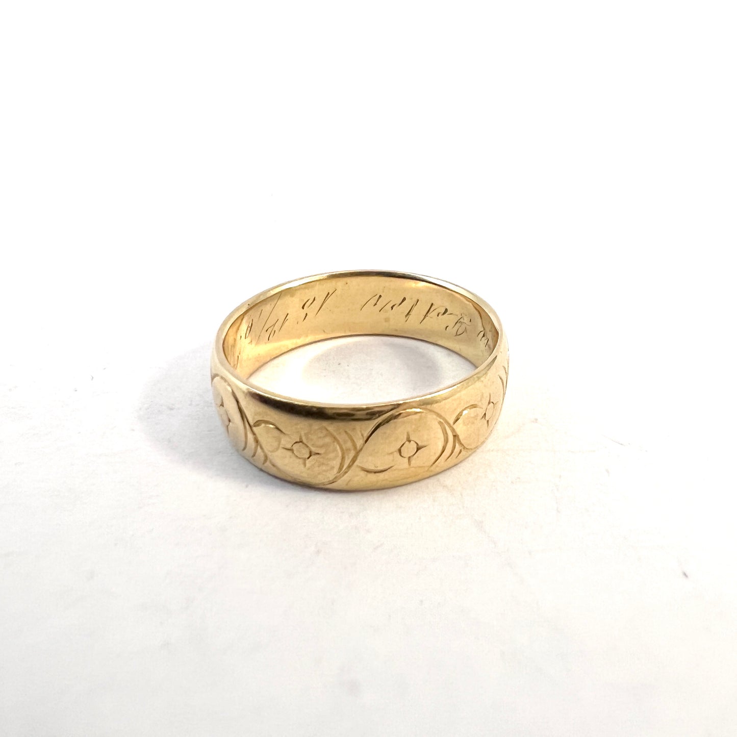 CA Sandberg, Sweden 1897. Antique Victorian 18k Gold Wedding Band Ring.