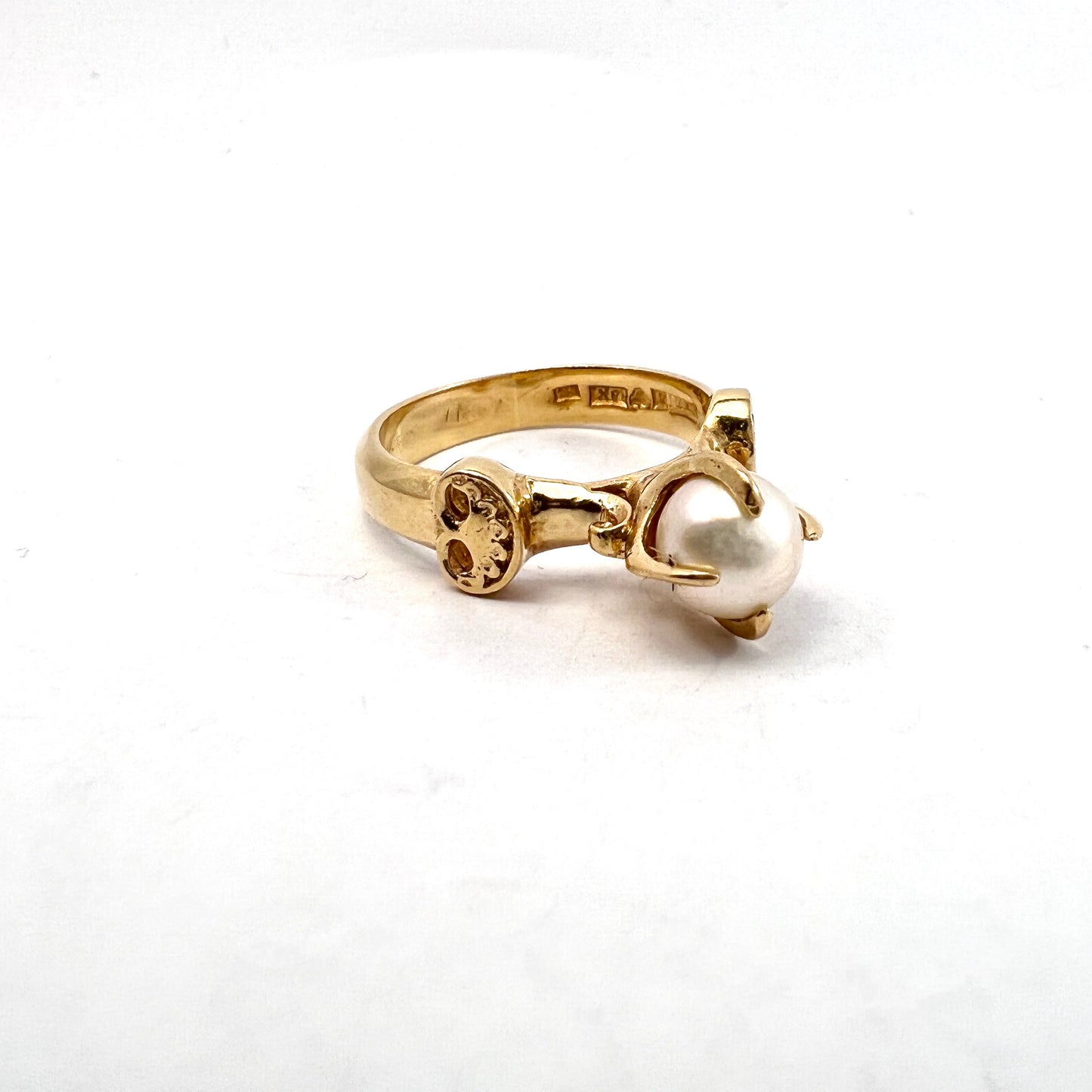 Bengt Hallberg, Sweden Vintage Viking Copy 18k Gold Cultured Pearl Ring.