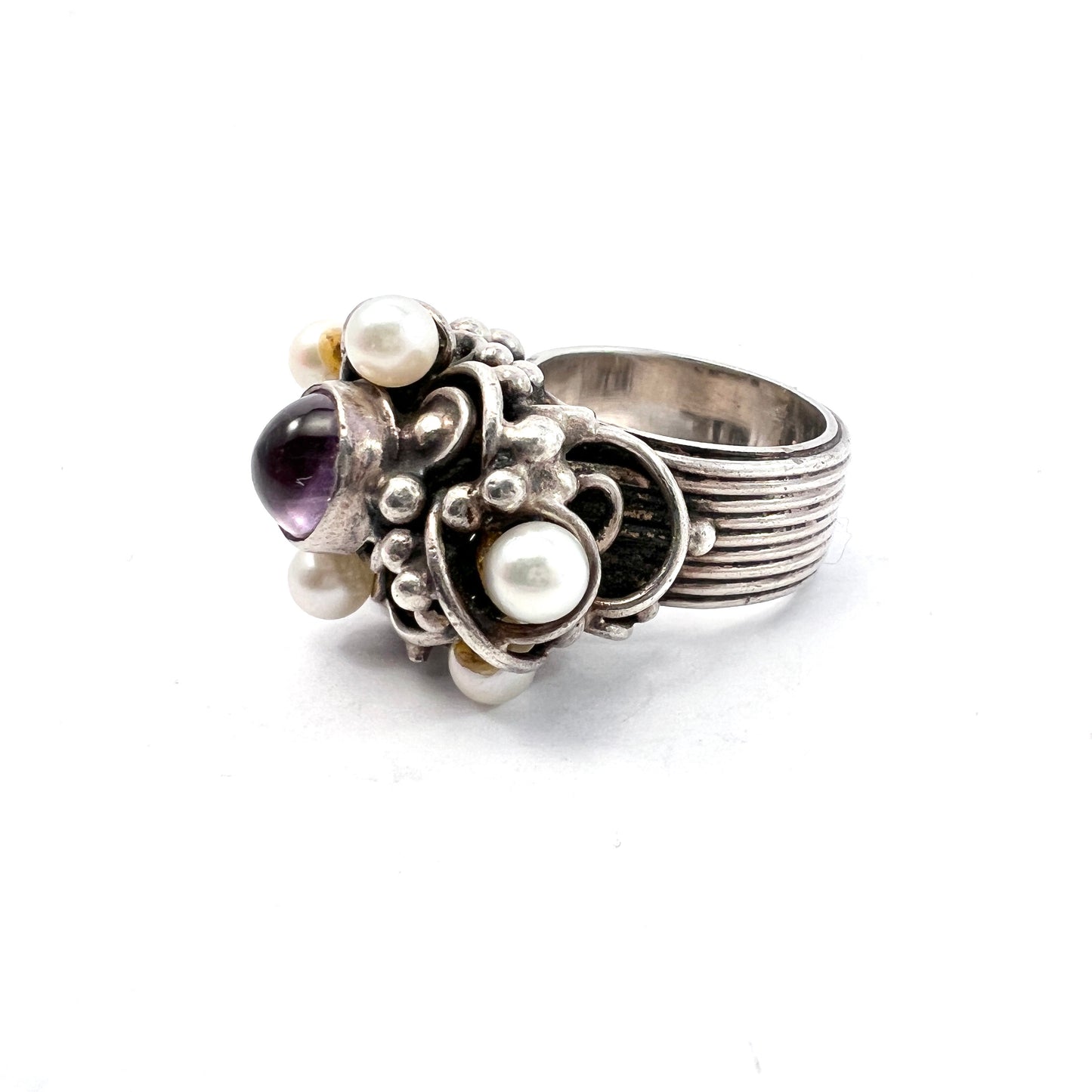 Israel c 1970s. Bold Modernist Sterling Silver Amethyst Pearl Designer Ring.