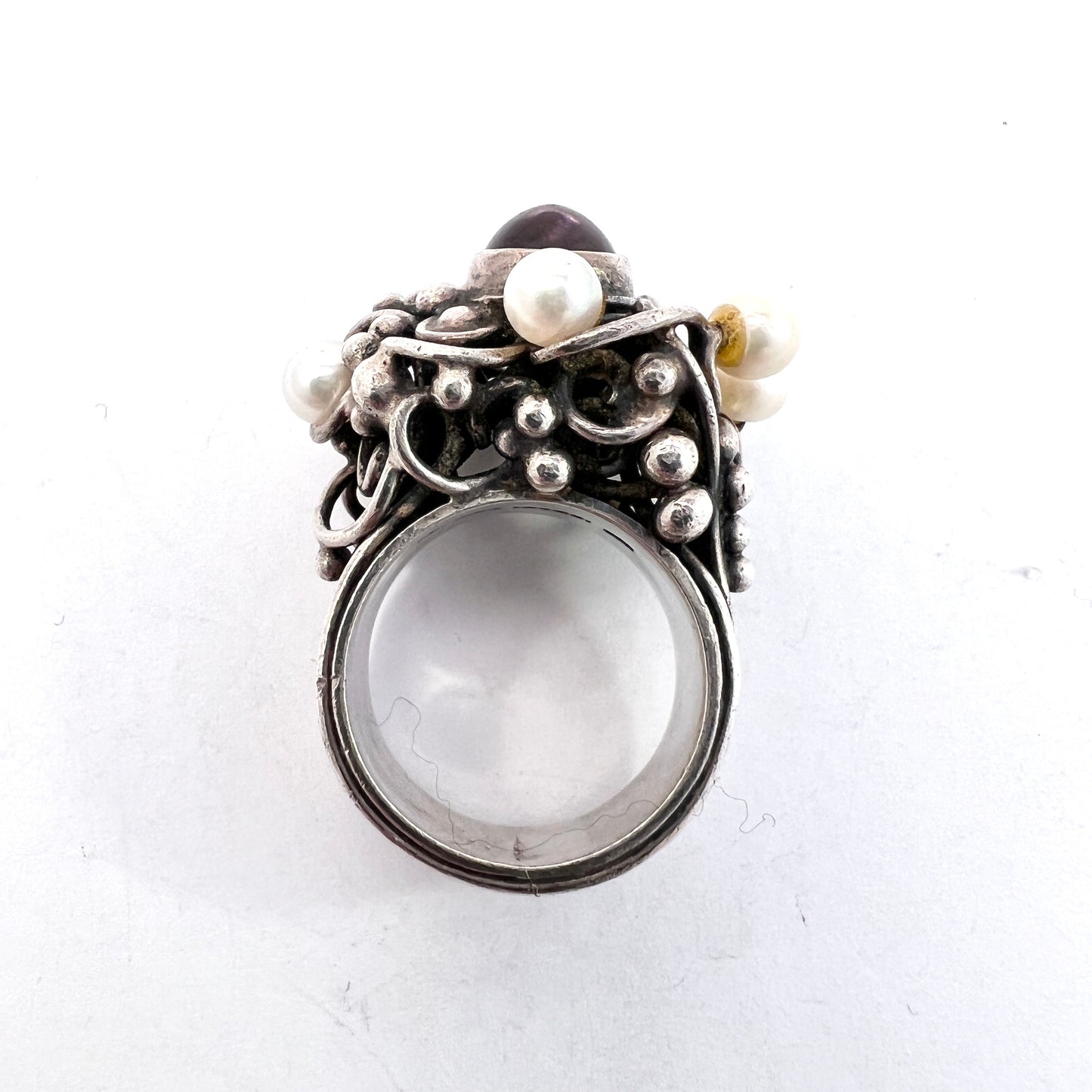 Israel c 1970s. Bold Modernist Sterling Silver Amethyst Pearl Designer Ring.
