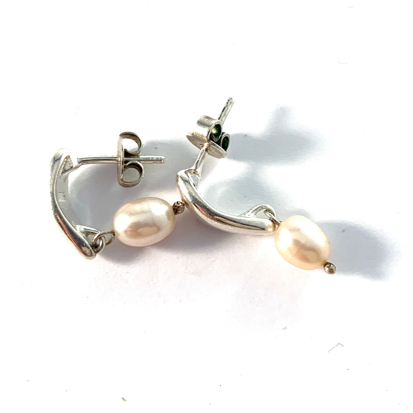 Kalevala Koru, Finland Vintage Sterling Silver Pink Cultured Pearl Earrings