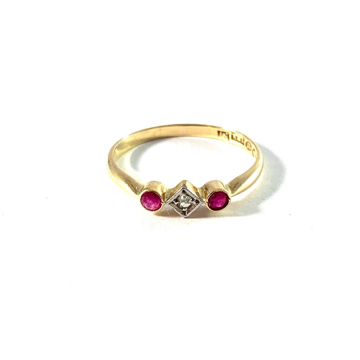 Nordiska Kompaniet, Stockholm 1915. Antique 18k Gold Diamond Sapphire Ring.