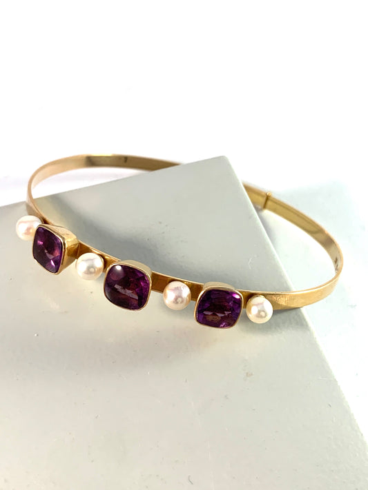 Modernist 18k Gold Amethyst Pearl Bangle