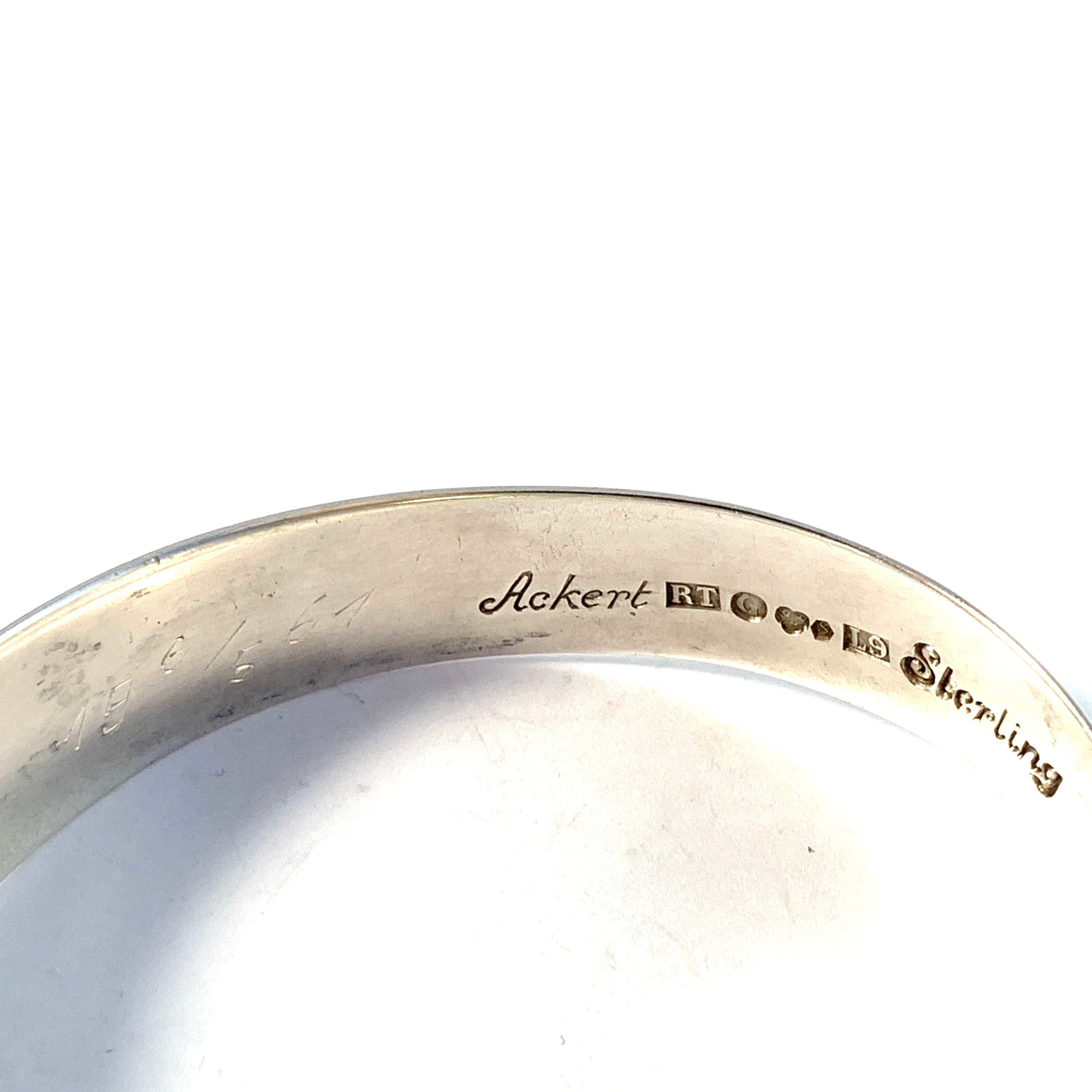 Acke R Tötterman, Sweden 1961. Sterling Silver Agate Bangle Arm Bracelet. Signed