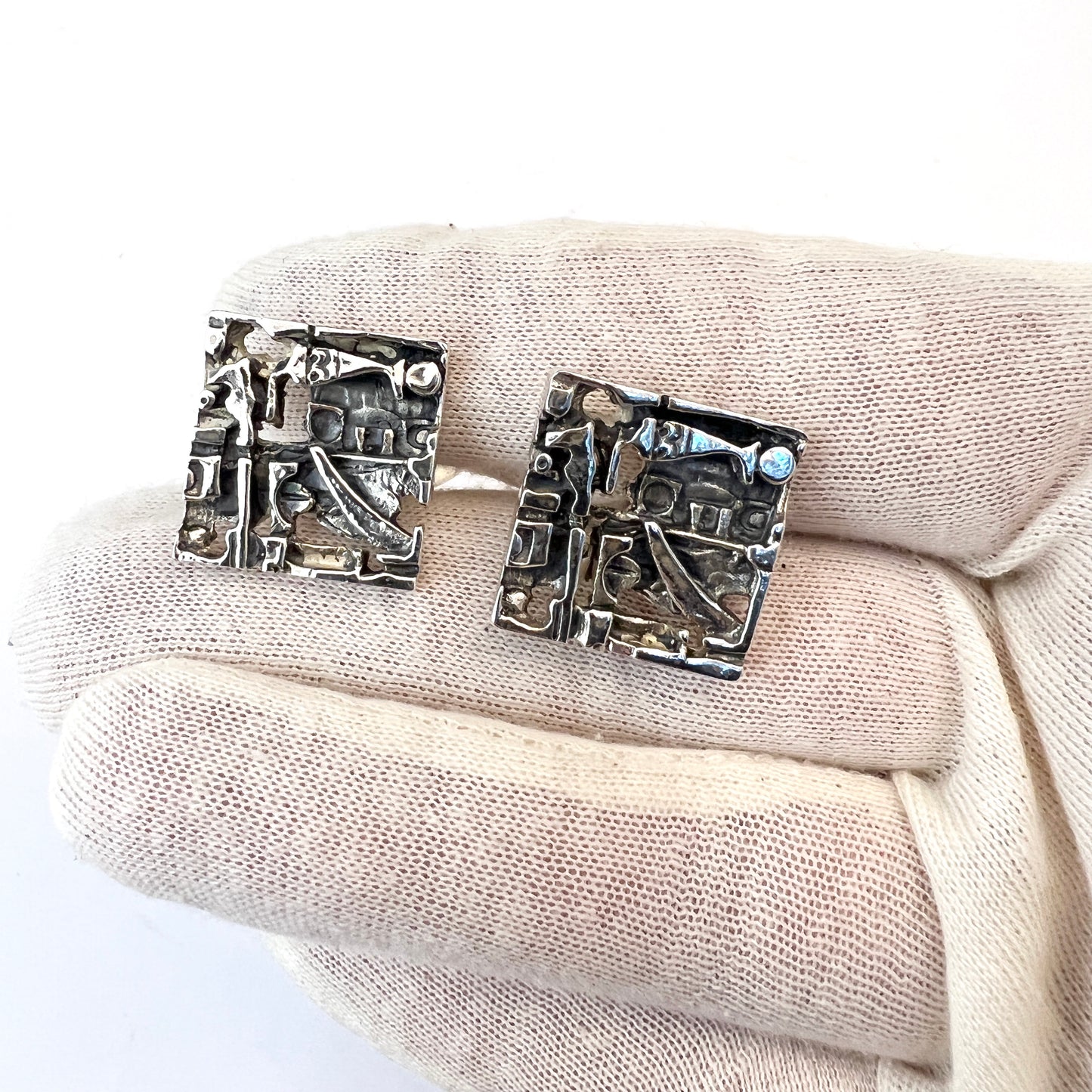 Jorma Laine for Turun Hopea Finland 1974 Large Solid Silver Cufflinks. Signed.
