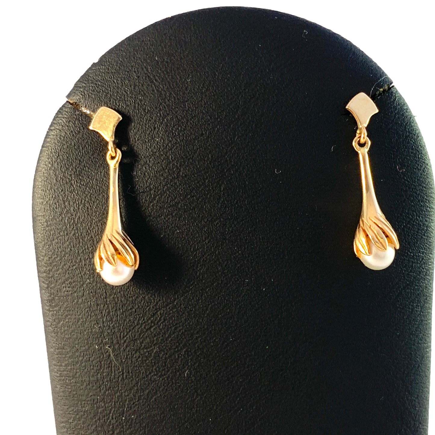 Alton, Sweden. Vintage Mid Century 18k Gold Cultured Pearl Dangle Earrings.