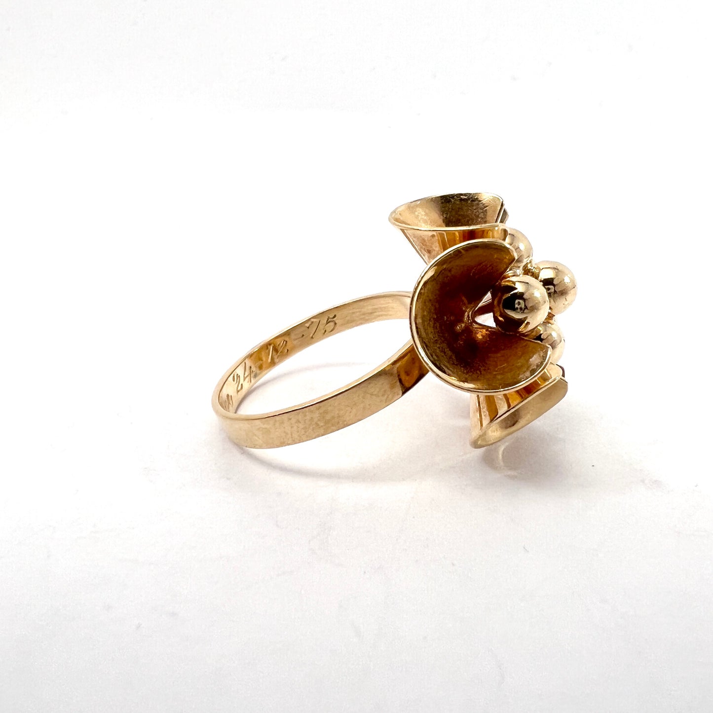 Elis Kauppi,  Kupittaan Kulta Finland 1975. Vintage 18k Gold Ring.