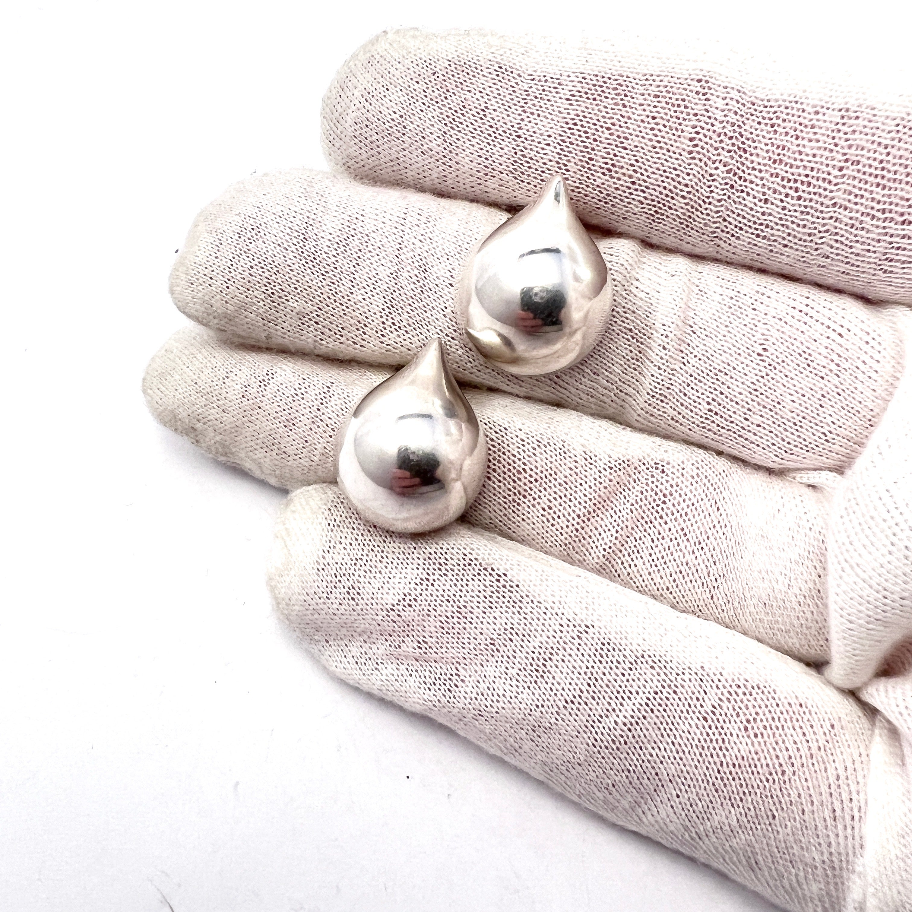 Hans Hansen, Denmark 1960s. Sterling Silver Earrings. Signed. Rare.