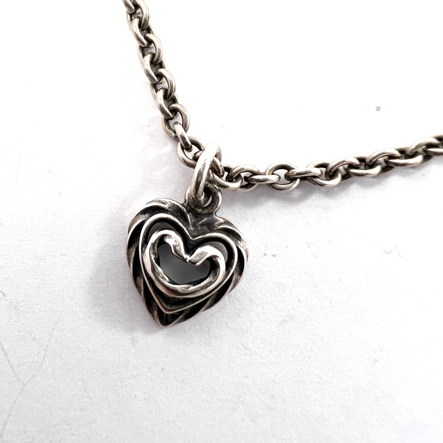 Kalevala Koru, Finland. Vintage Sterling Silver Heart Love Charm Bracelet.