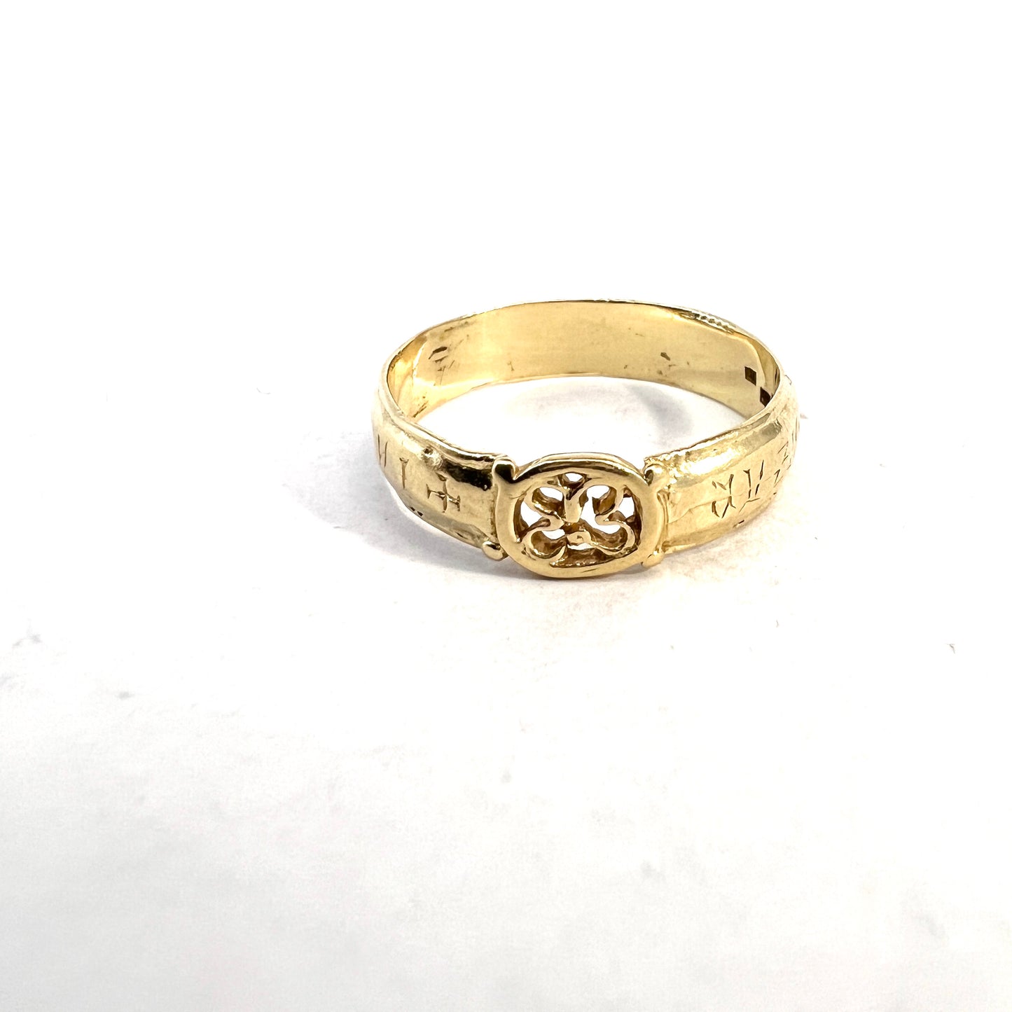 Bengt Hallberg, Sweden. Vintage 18k Gold Viking Copy Runes Unisex Ring.
