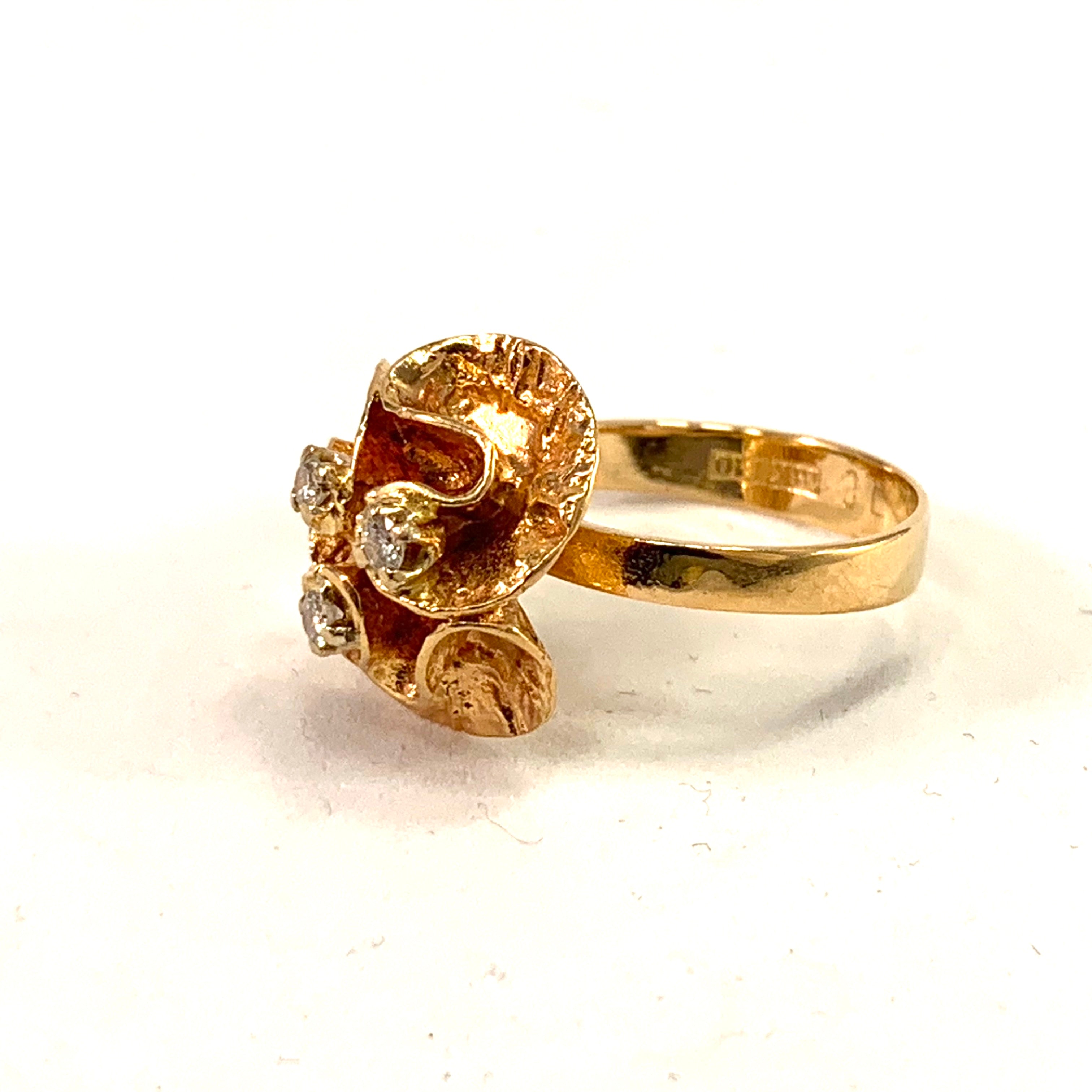 Theresia Hvorslev Sweden 1976, 18k Gold Diamond Water Lily Ring. Signed