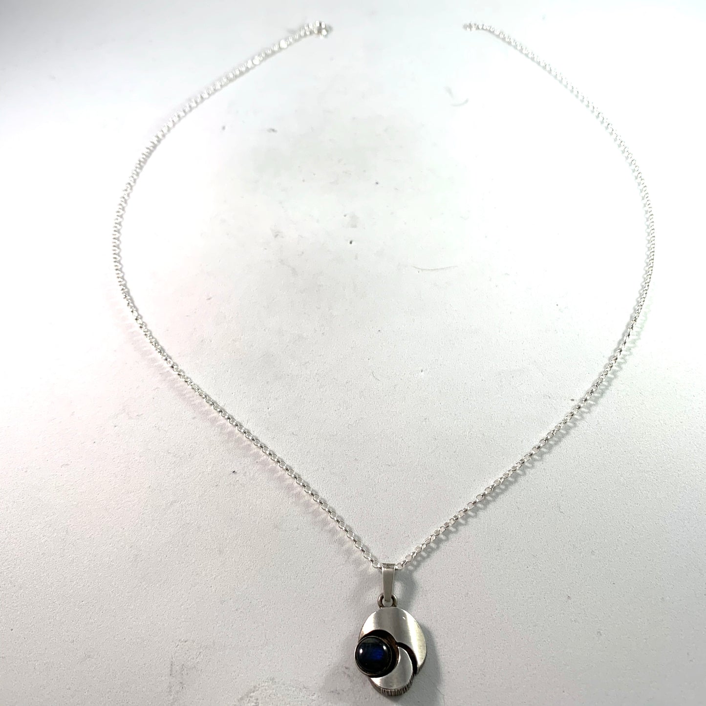 Finnfeelings, Finland Vintage Sterling Labradorite Pendant Necklace.