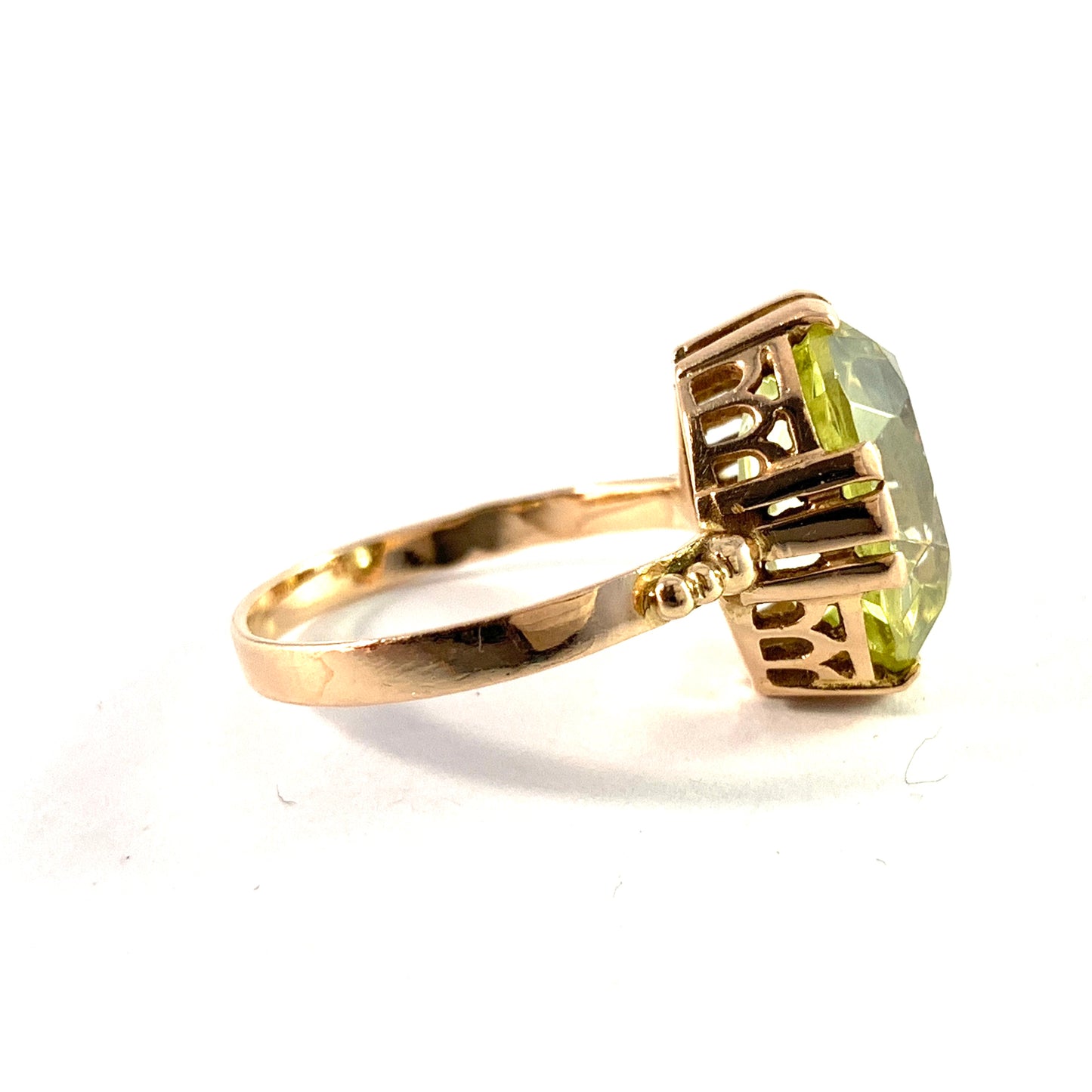 Warsaw Poland c 1960s. Vintage 14k Gold Peridot Ring. Makers' Mark.