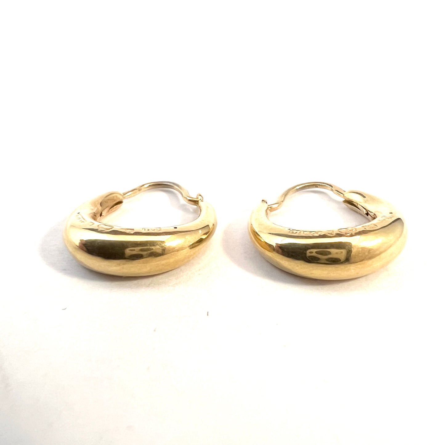 G Dahlgren, Sweden 1958. Vintage 18k Gold Earrings.