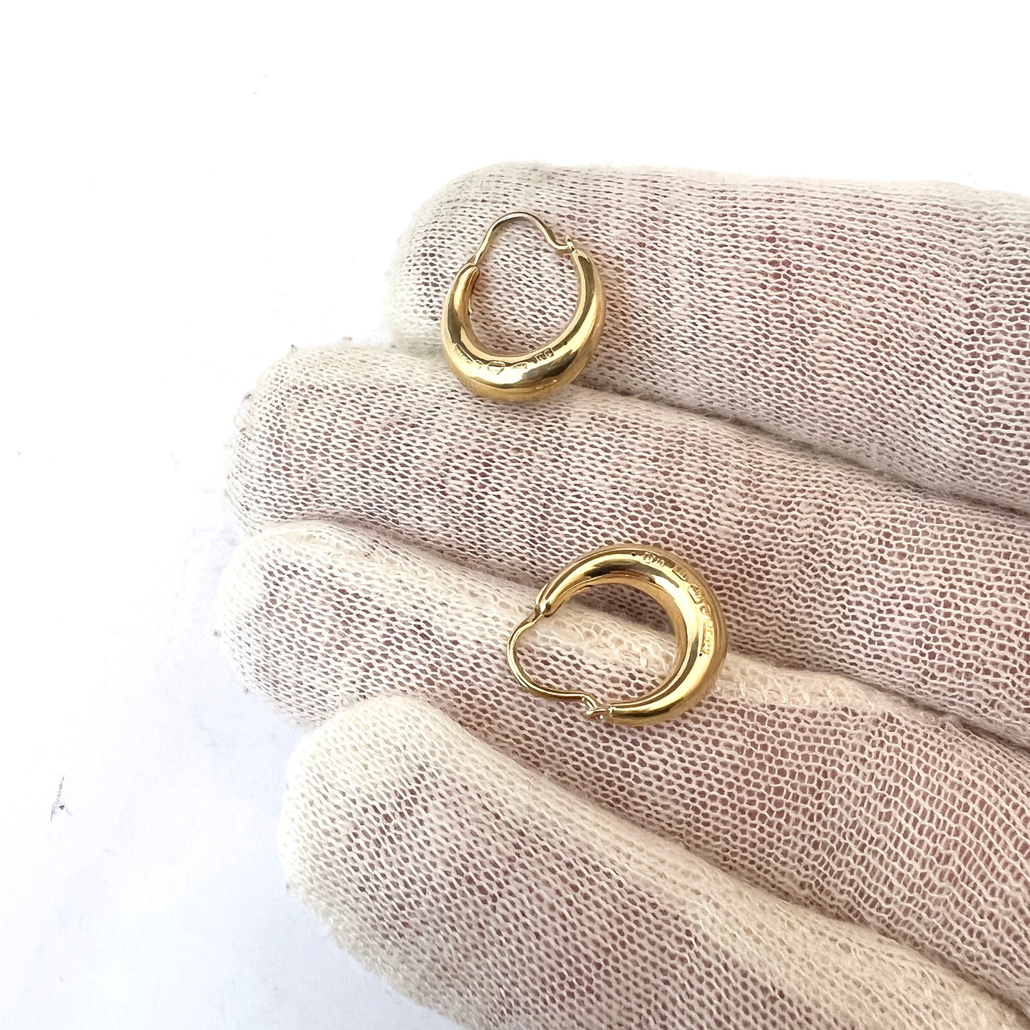 G Dahlgren, Sweden 1958. Vintage 18k Gold Earrings.