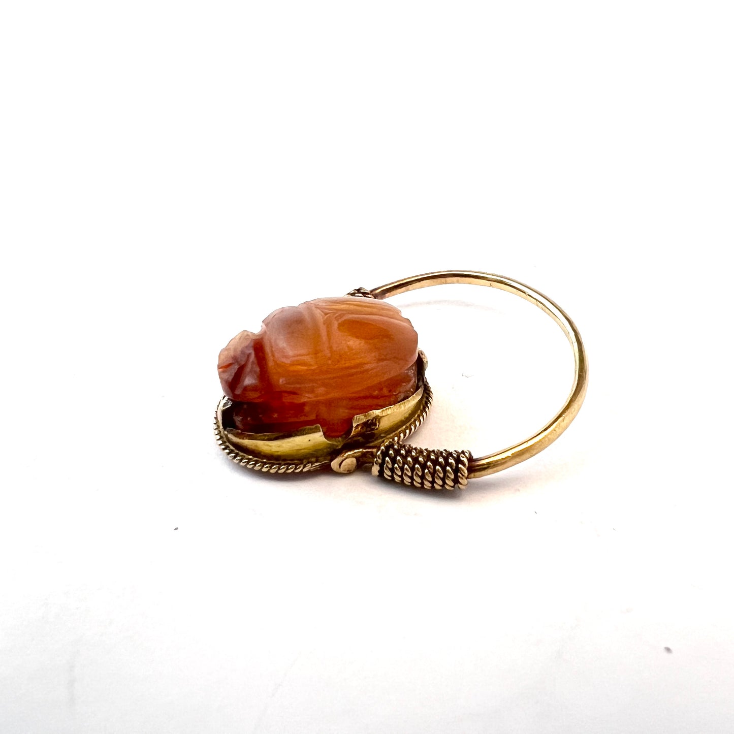 Egypt Vintage c 1950s. 18k Gold Agate Scarab Ring.