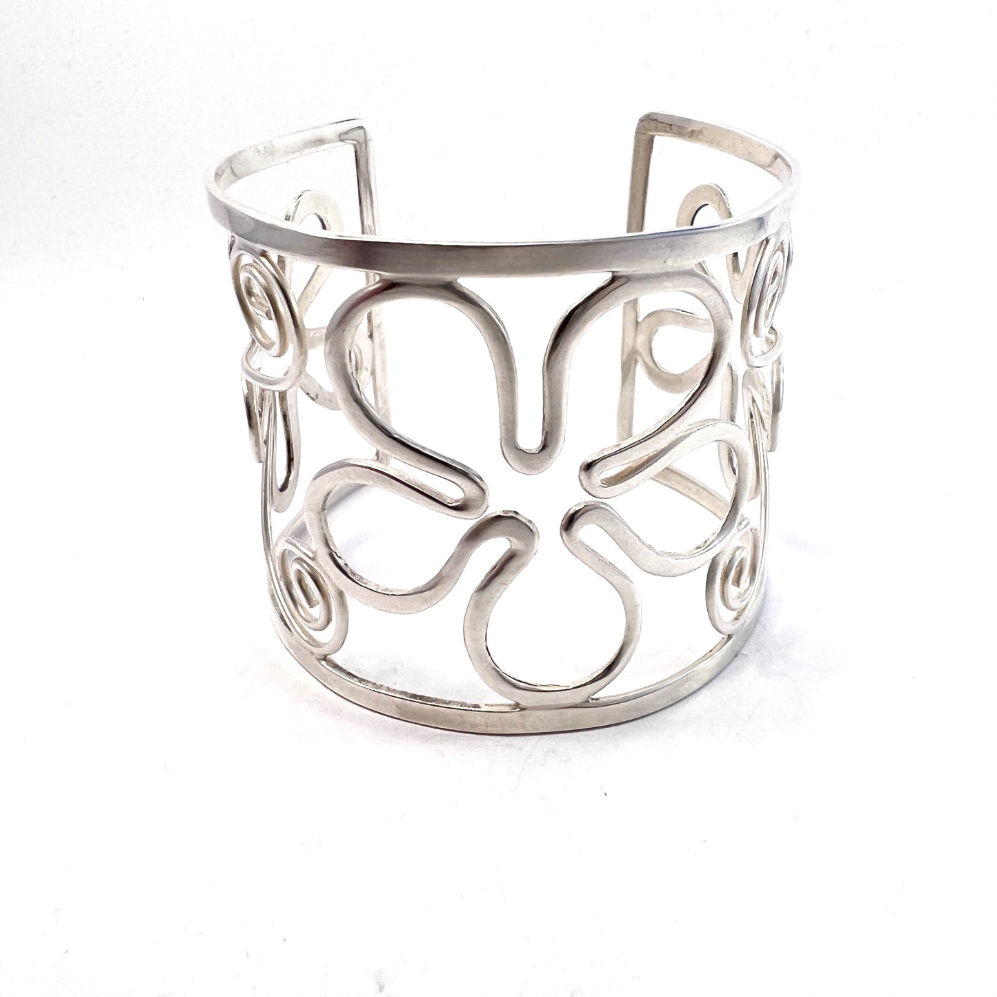 Vintage 1970s Hippie Flower Power Sterling Silver Arm Cuff Bracelet.