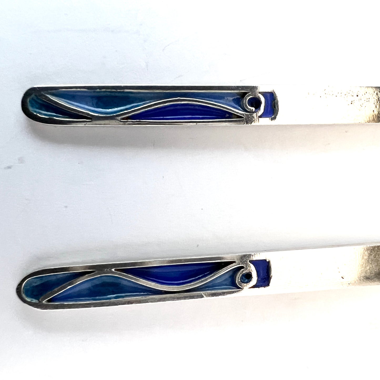 Vintage 1980-90s Sterling Silver Enamel Long Dangle Earrings.