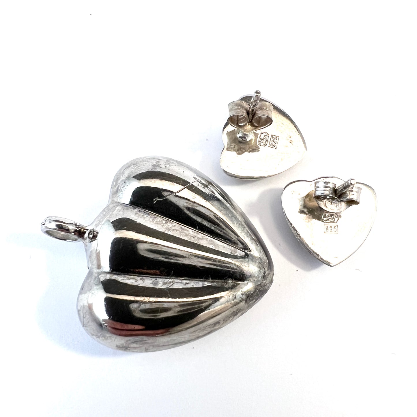 Kultakeskus Oy, Finland. Vintage Sterling Silver Set. Pendant and Earrings.