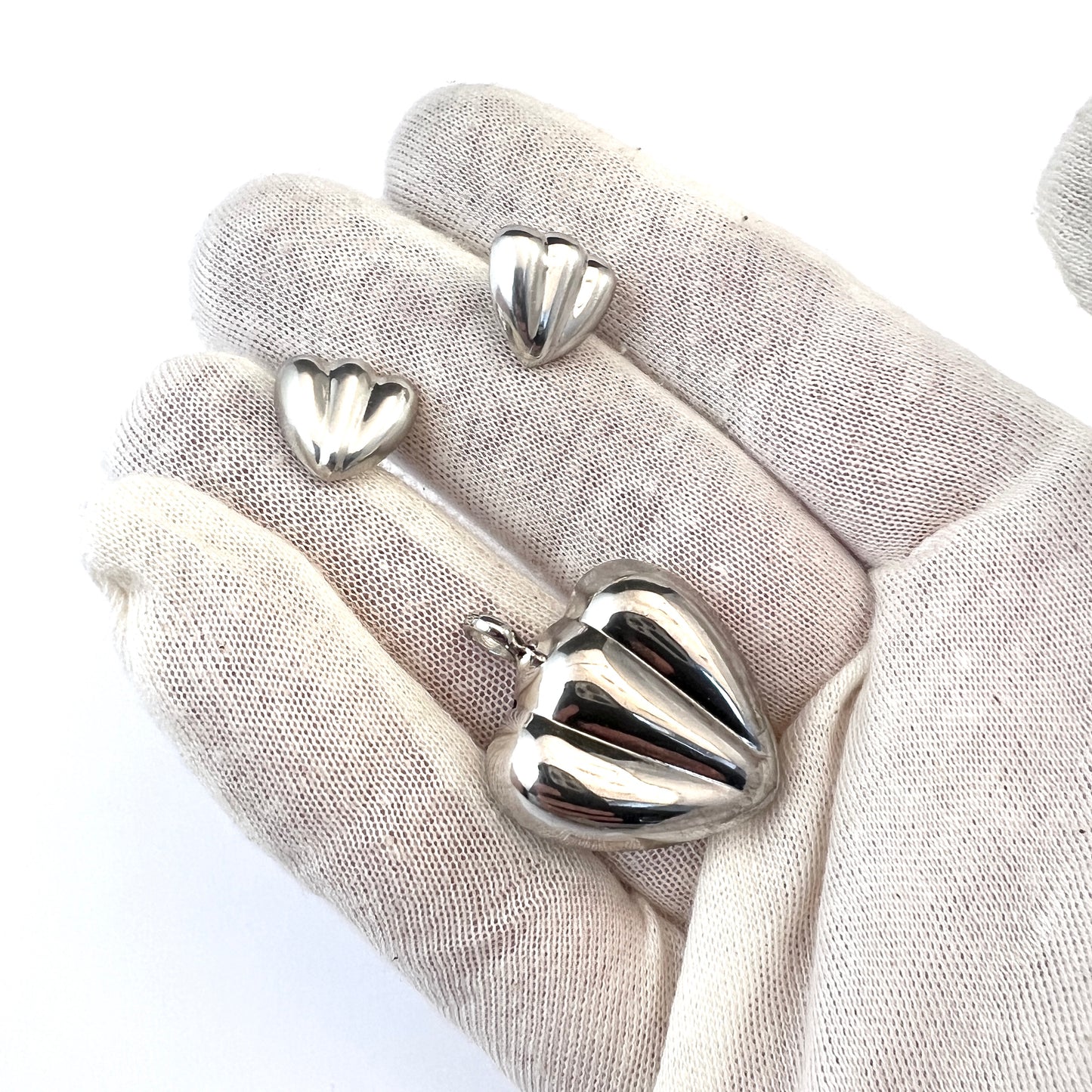 Kultakeskus Oy, Finland. Vintage Sterling Silver Set. Pendant and Earrings.