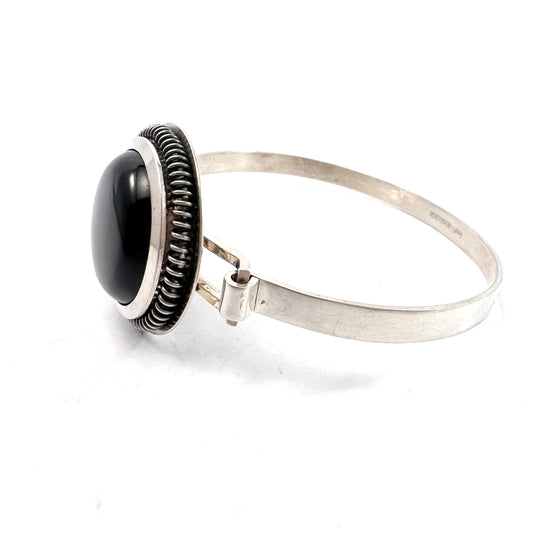 Martti Viikinniemi, Finland 1966. Vintage Solid Silver Spectrolite Bracelet.