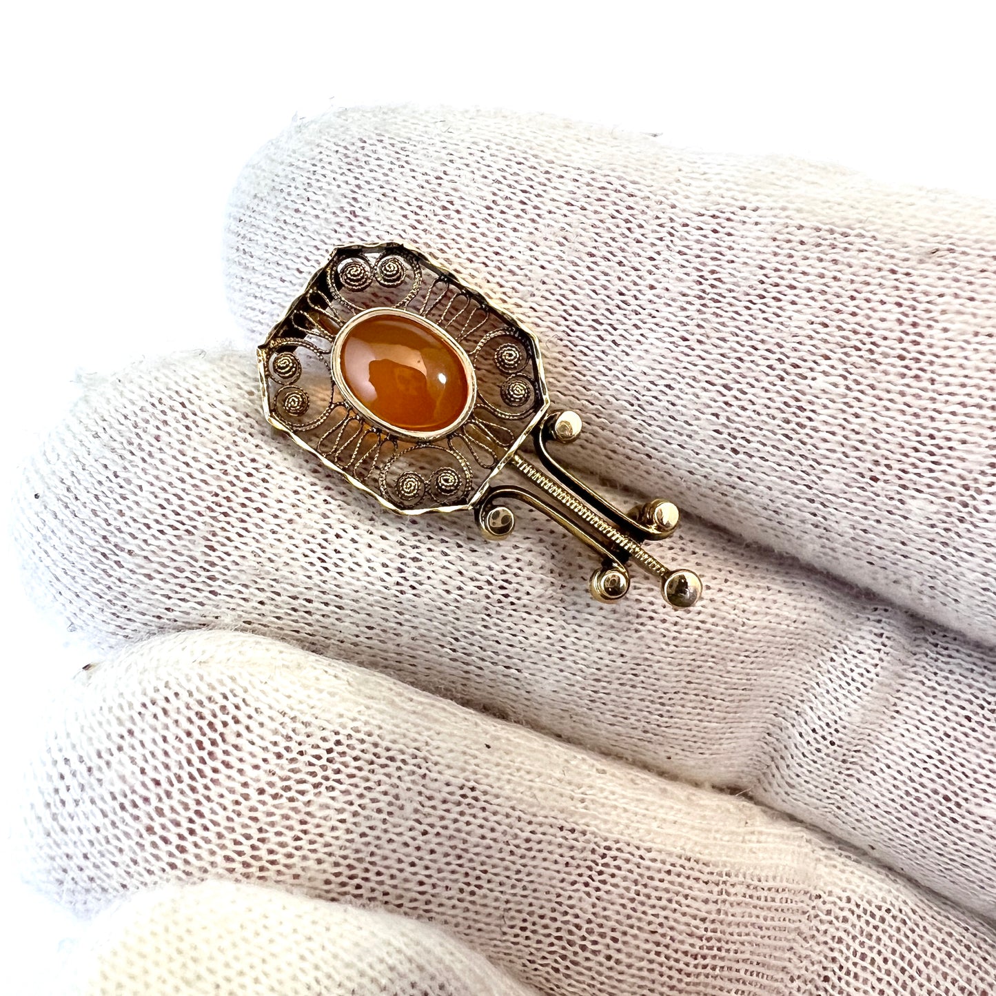 Bernhard Hertz, Sweden 1910. Antique 18k Gold Carnelian Halley's Comet Brooch.