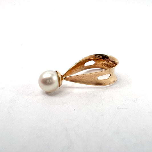 Elis Kauppi, Kupittaan Kulta Finland 1966. Vintage 14k Gold Pearl Pendant.