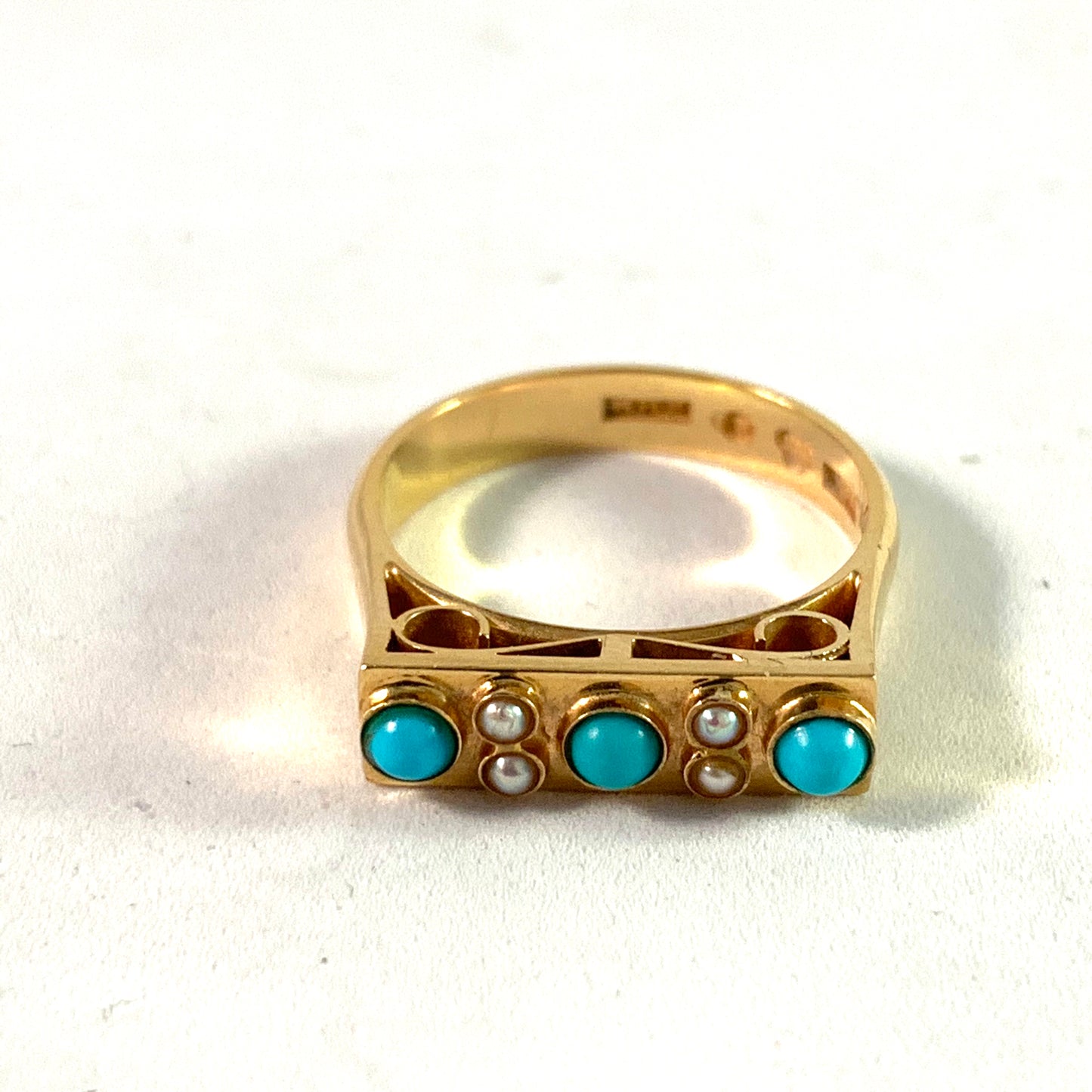 Michelsson, Stockholm year 1953 Mid Century 18k Gold Turquoise Seed Pearl Ring.