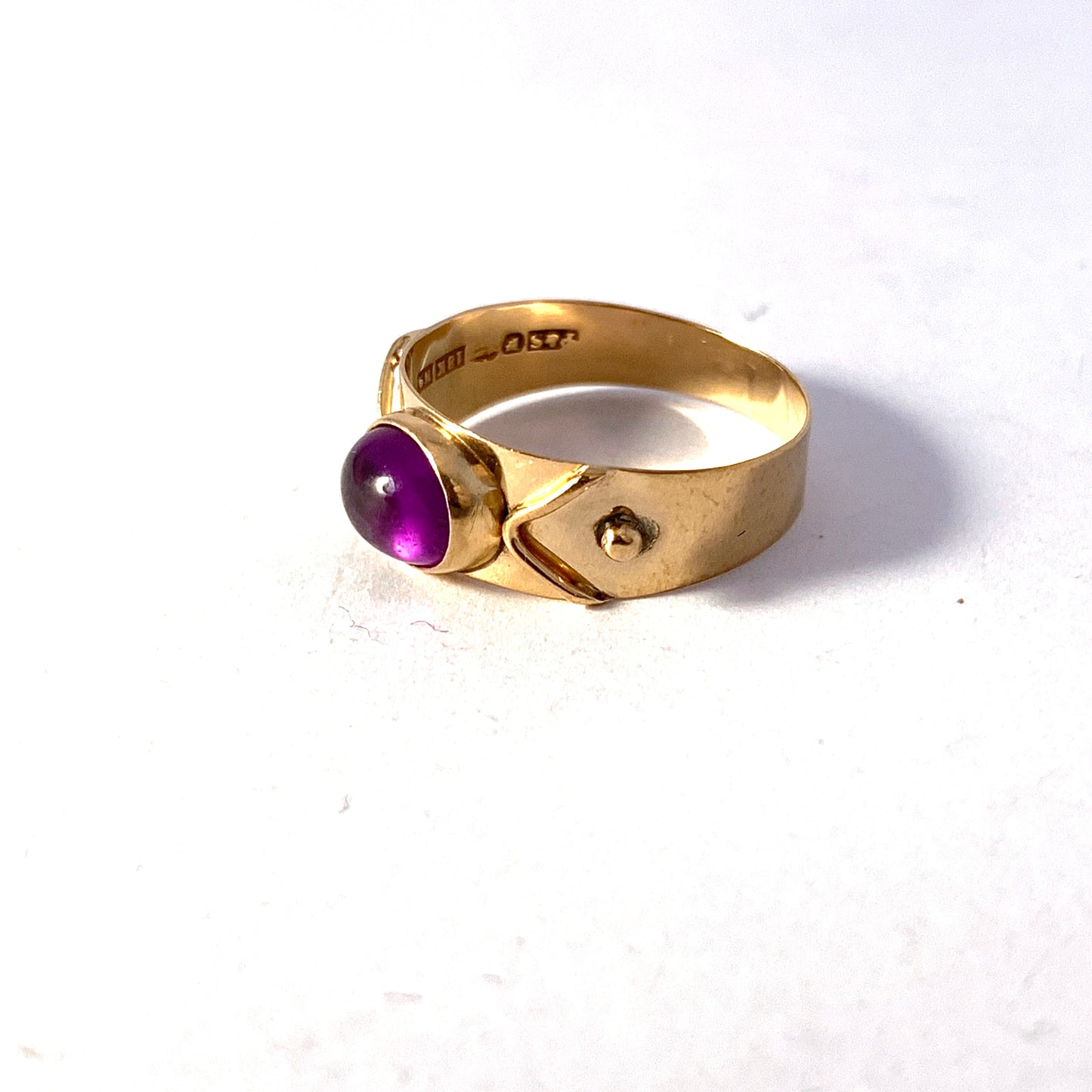 B Davidsson, Sweden 1963. Vintage 18k Gold Amethyst Ring.