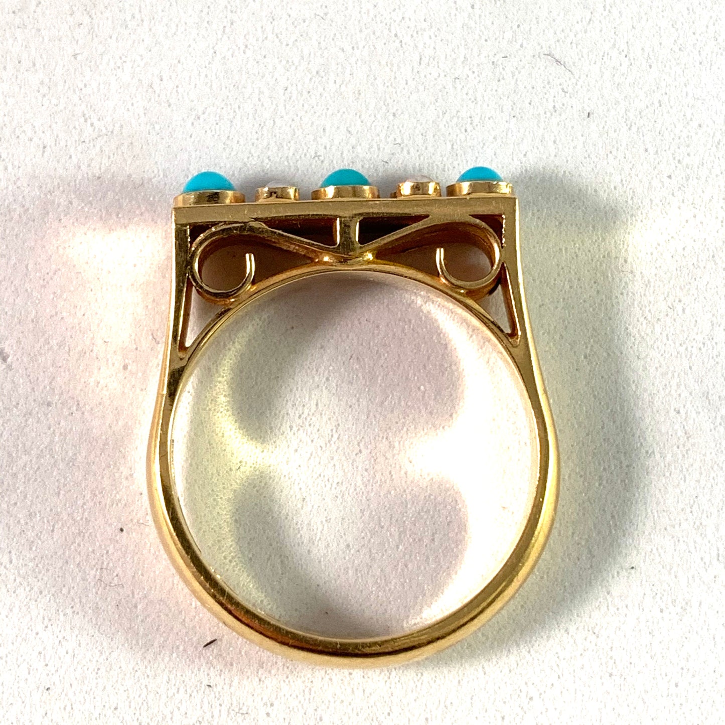Michelsson, Stockholm year 1953 Mid Century 18k Gold Turquoise Seed Pearl Ring.