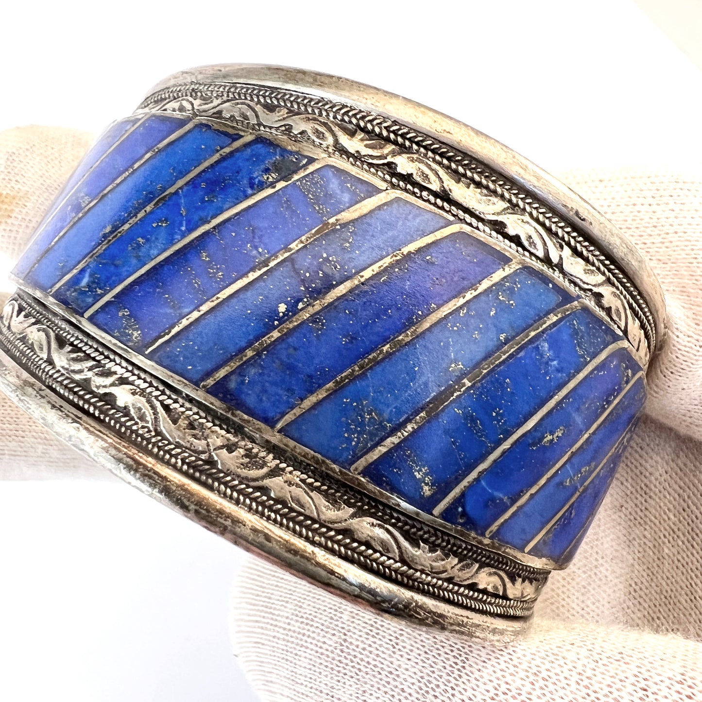 Vintage Chunky Solid Silver Lapis Lazuli Cuff Bracelet.