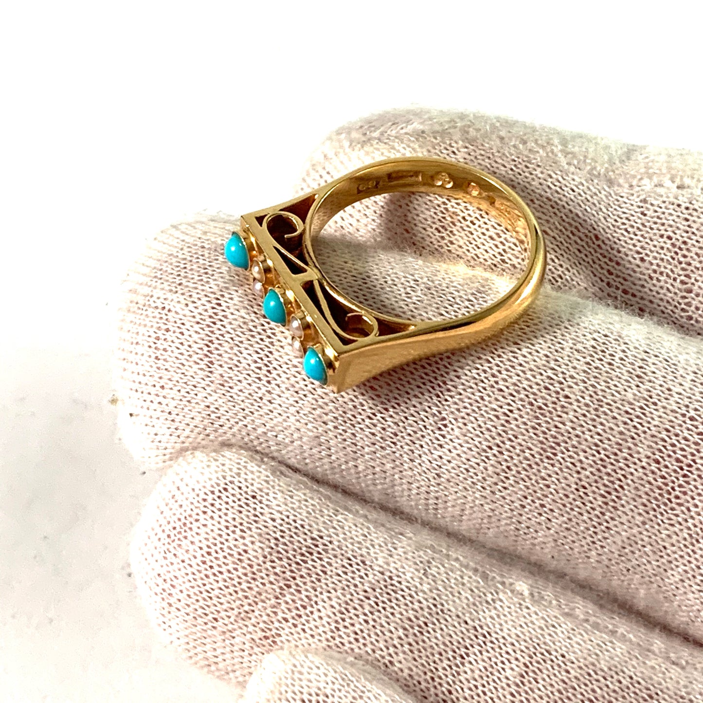 Michelsson, Stockholm year 1953 Mid Century 18k Gold Turquoise Seed Pearl Ring.