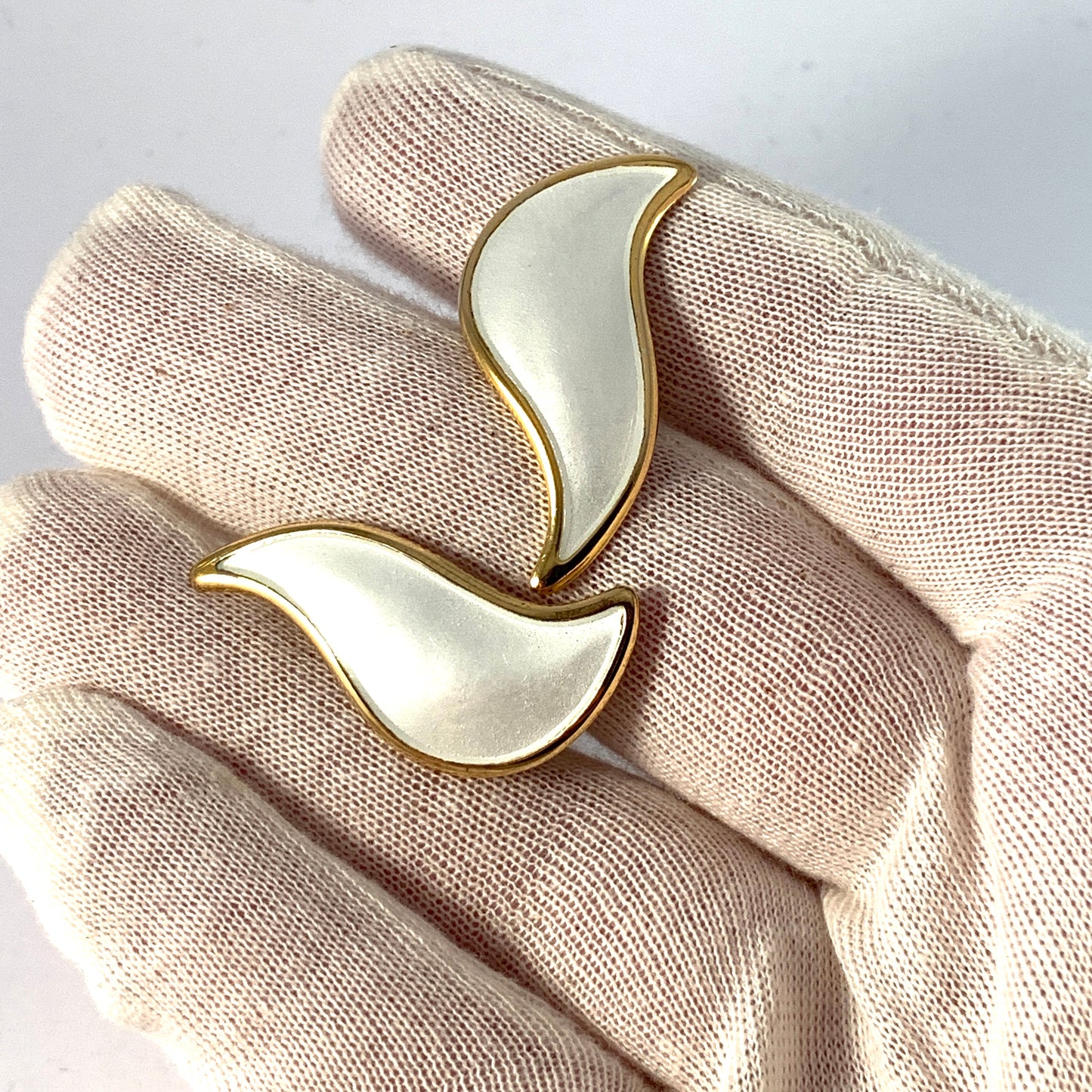 David Andersen, Norway. Vintage Sterling Silver White Enamel Large Stud Earrings. Design by Synnøve Korssjøen