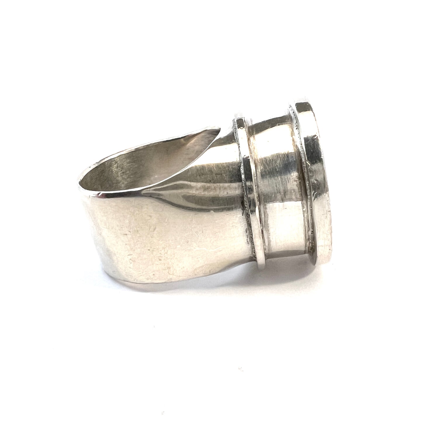 Atelje Tita Carlborg, Sweden 1973. Vintage Chunky Modernist Sterling Silver Ring.