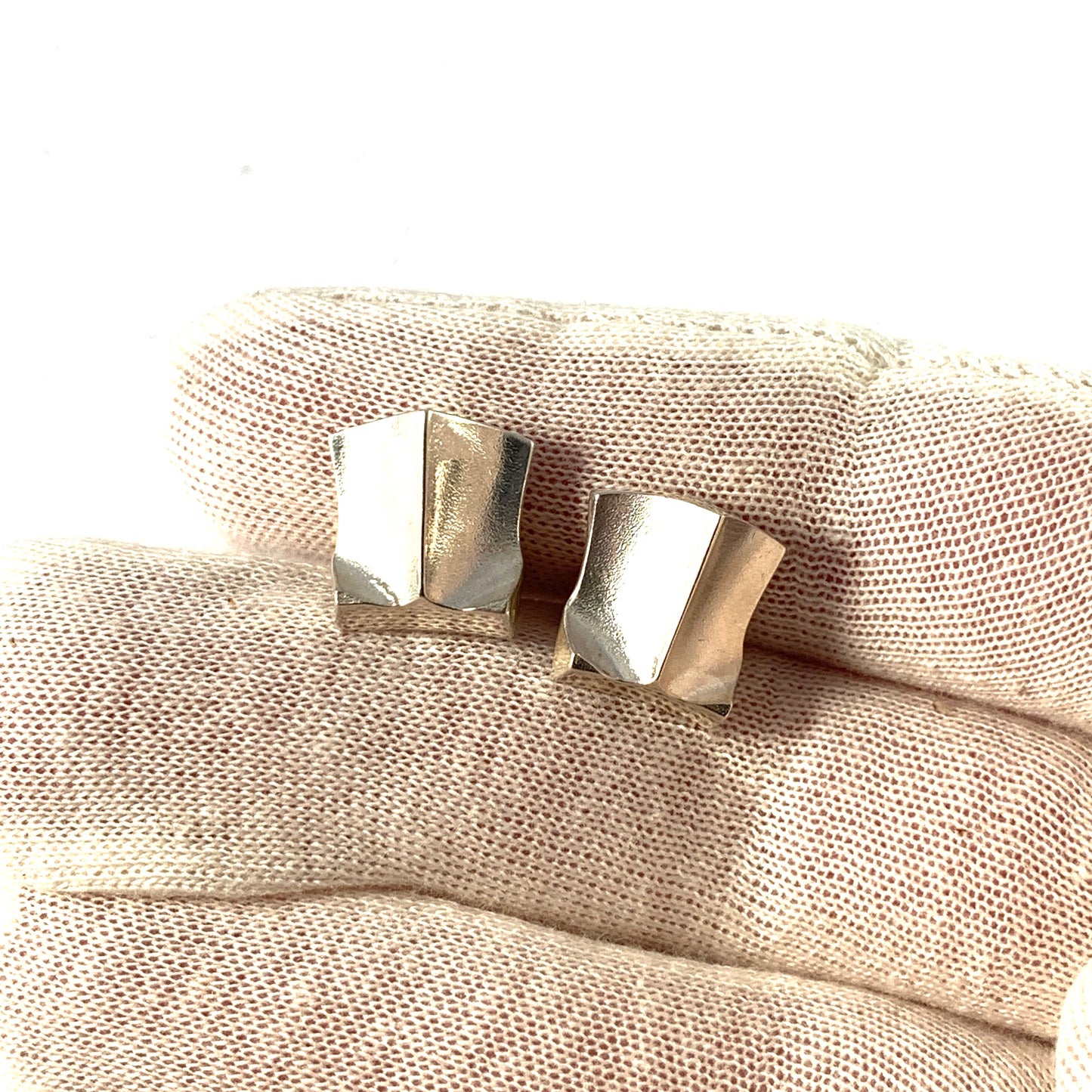 Lapponia, designer Bjorn Weckstrom Finland. Vintage Sterling Silver Stud Earrings.