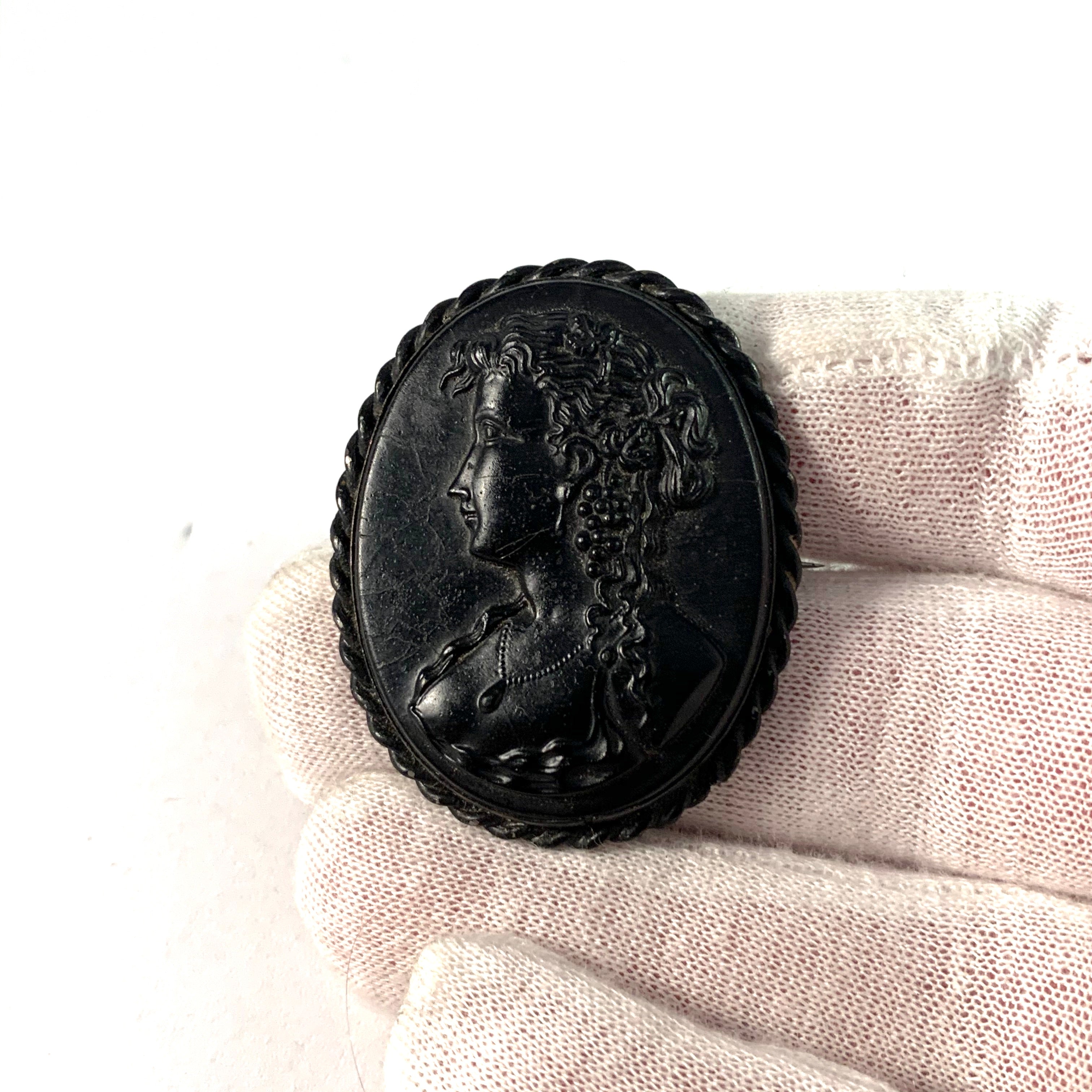 Victorian Antique Jet Cameo Mourning Brooch.