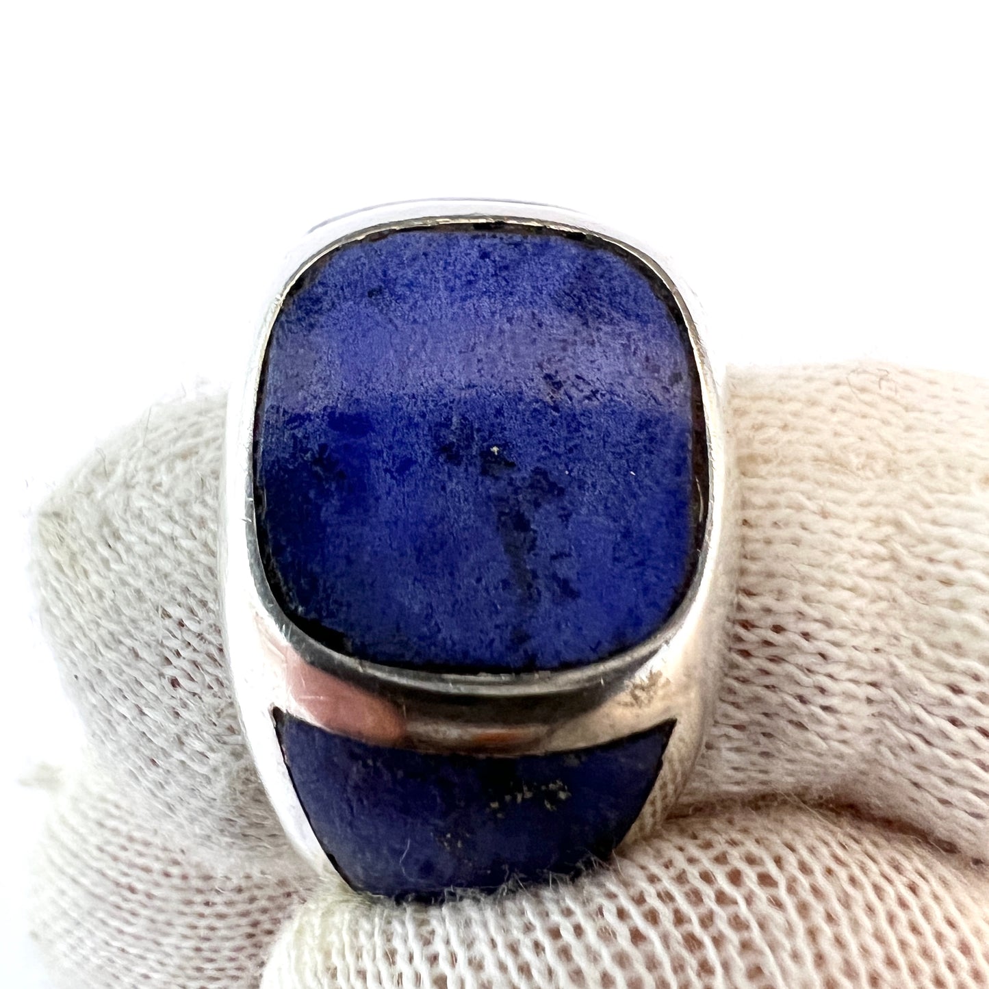 Vintage c 1950-60s. Solid Silver Lapis Lazuli Men's Ring.