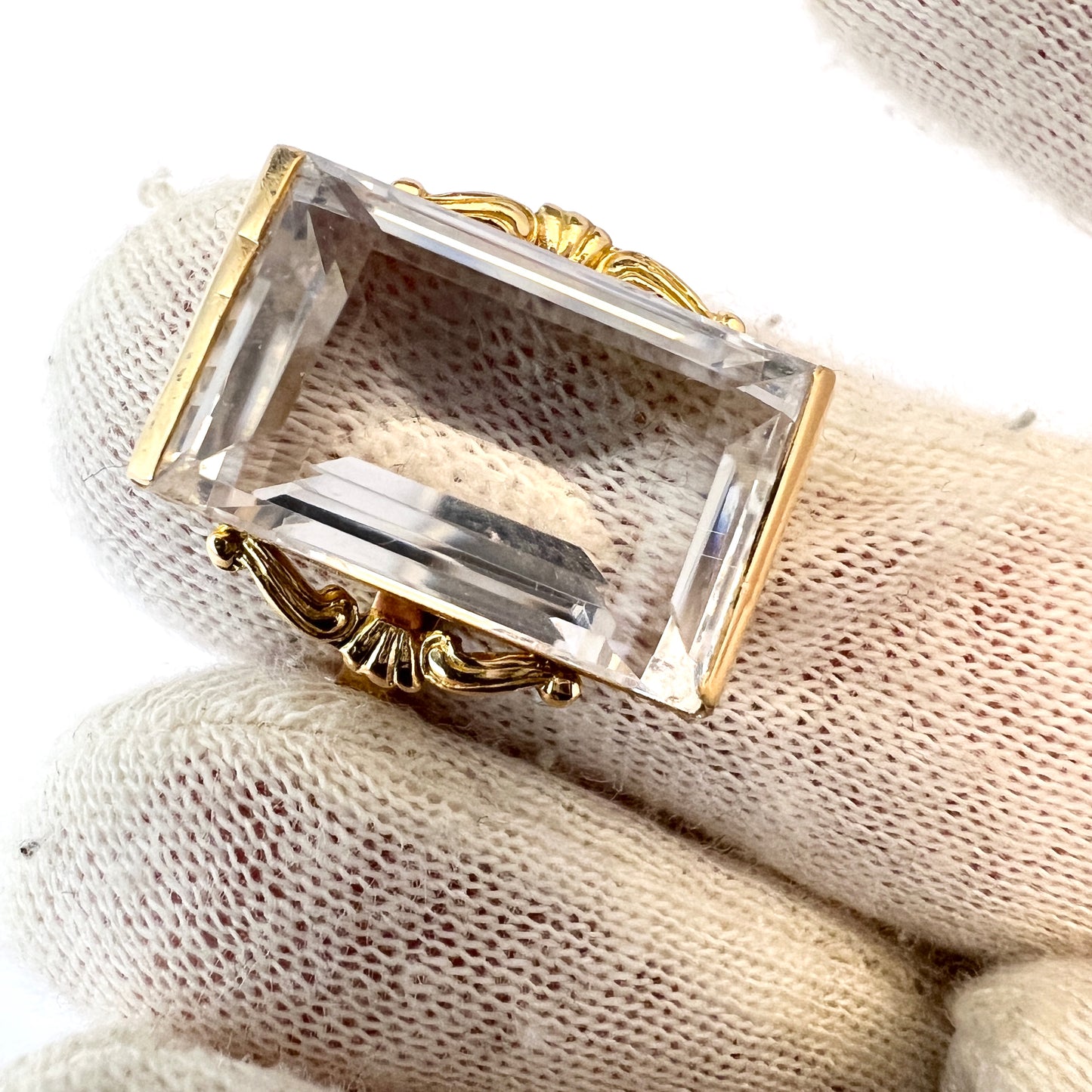 Bernhard Hertz, Sweden year 1950. Vintage 18k Gold Rock Crystal Cocktail Ring.