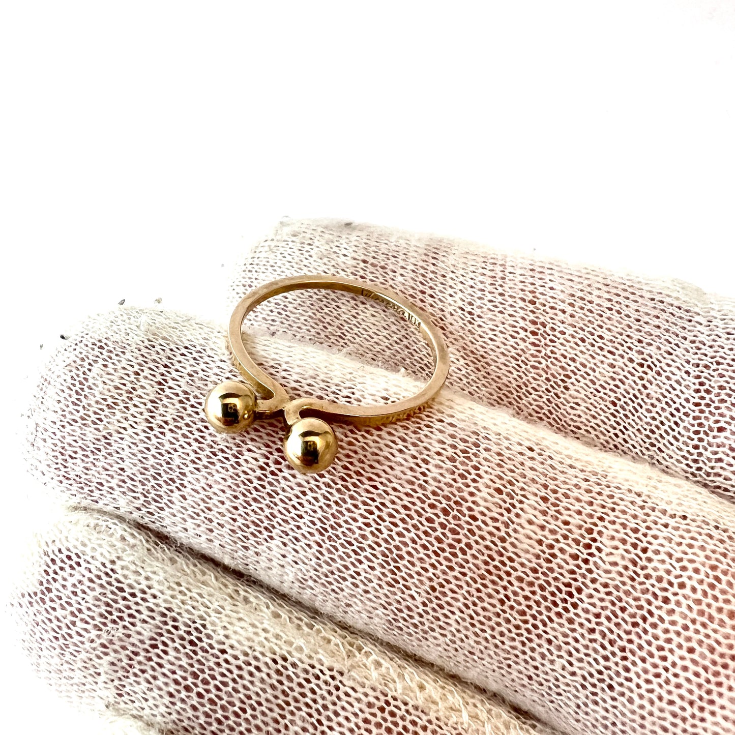 Theresia Hvorslev, Sweden. Vintage 18k Gold Stack Ring. "The Tale Of The Ring"