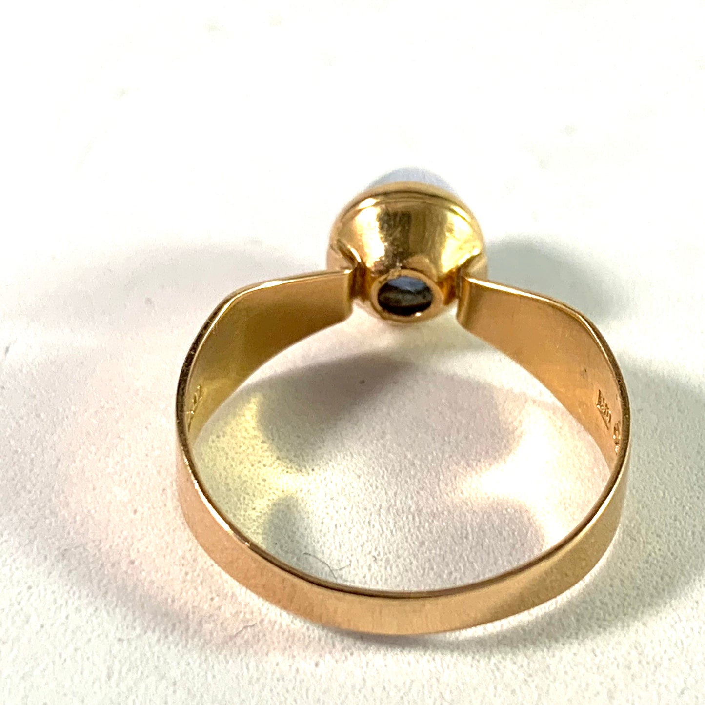 Alton, Sweden 1964 Modernist 18k Gold Spinel Ring.