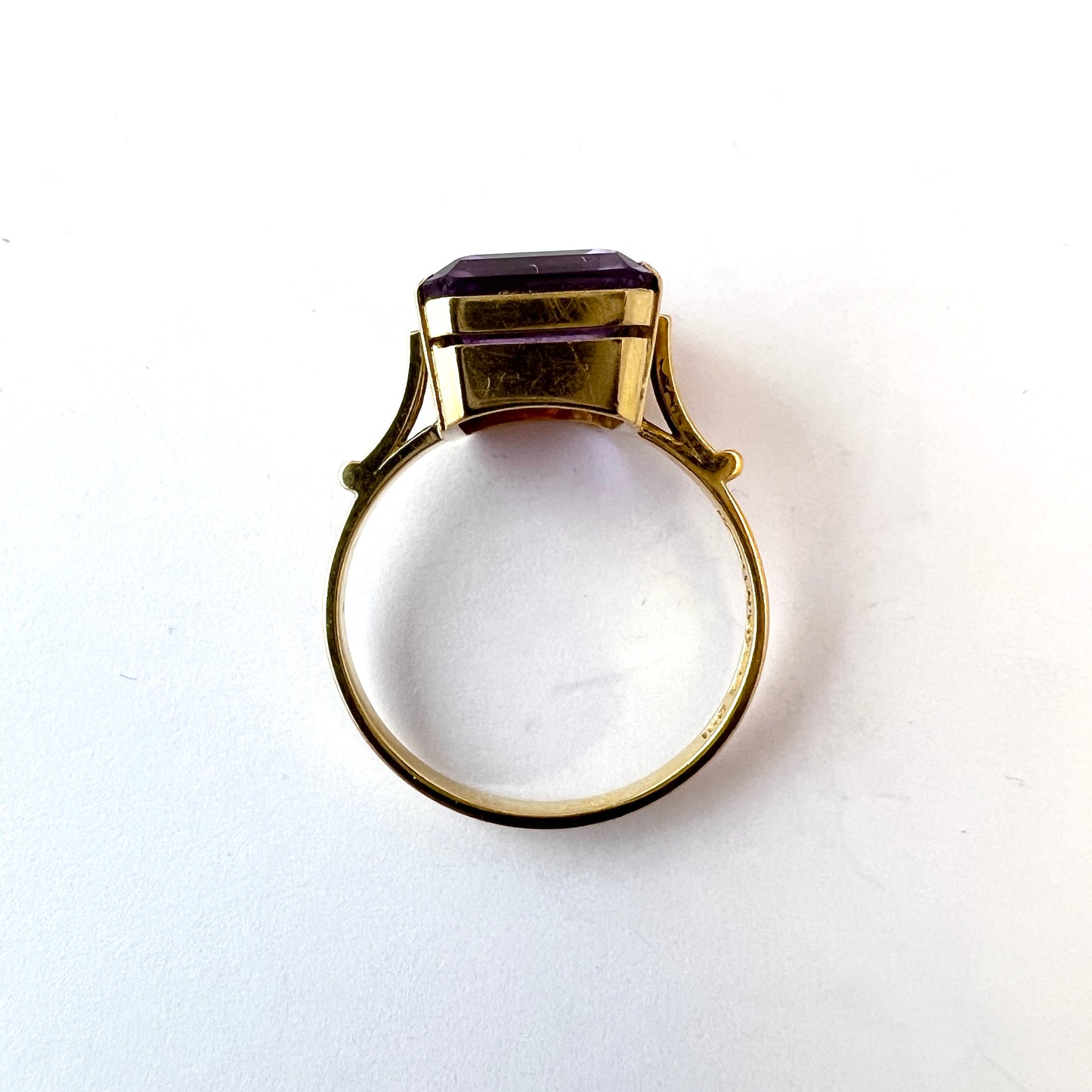 Örns Juvelatelje, Sweden 1964. Vintage 18k Gold Amethyst Ring.