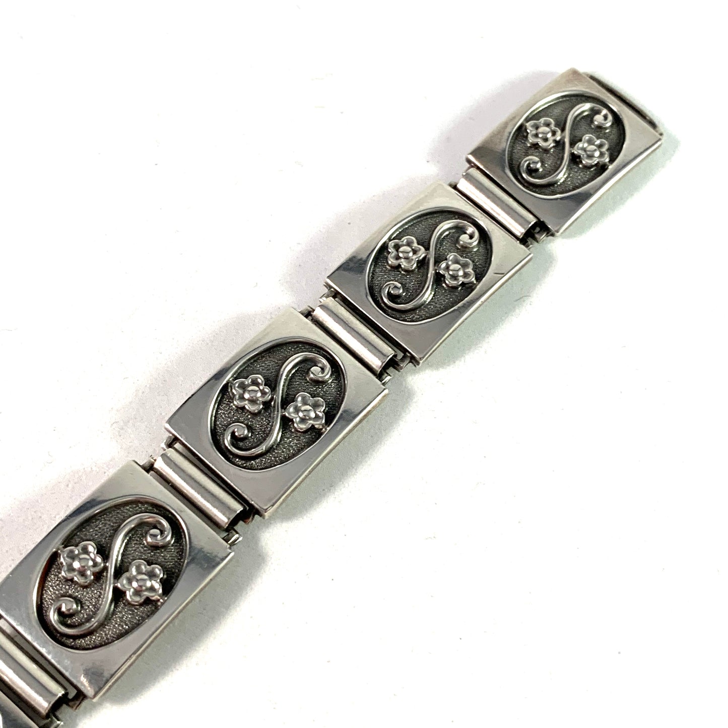 G Dahlgren, Sweden 1947 Mid Century Silver Bracelet. 1.4oz