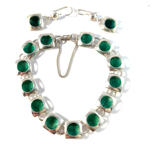 Einari Ailio, Finland 1960s. Solid Silver Green Enamel Bracelet and Earrings.