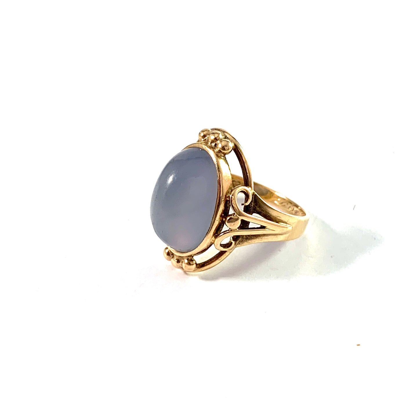 Johan Pettersson, Stockholm 1953 Mid Century 18k Gold Chalcedony Ring.