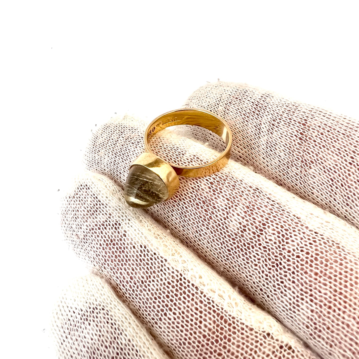 Sten Gramen, Sweden 1967. Vintage Modernist 18k Gold Rutilated Quartz Ring.