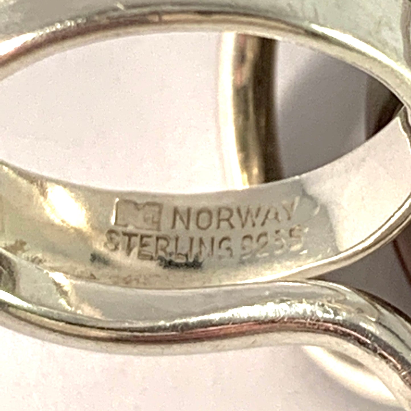 Norway c 1960s. Sterling Silver Jasper Designer Ring. Possibly Odvar Pettersen.