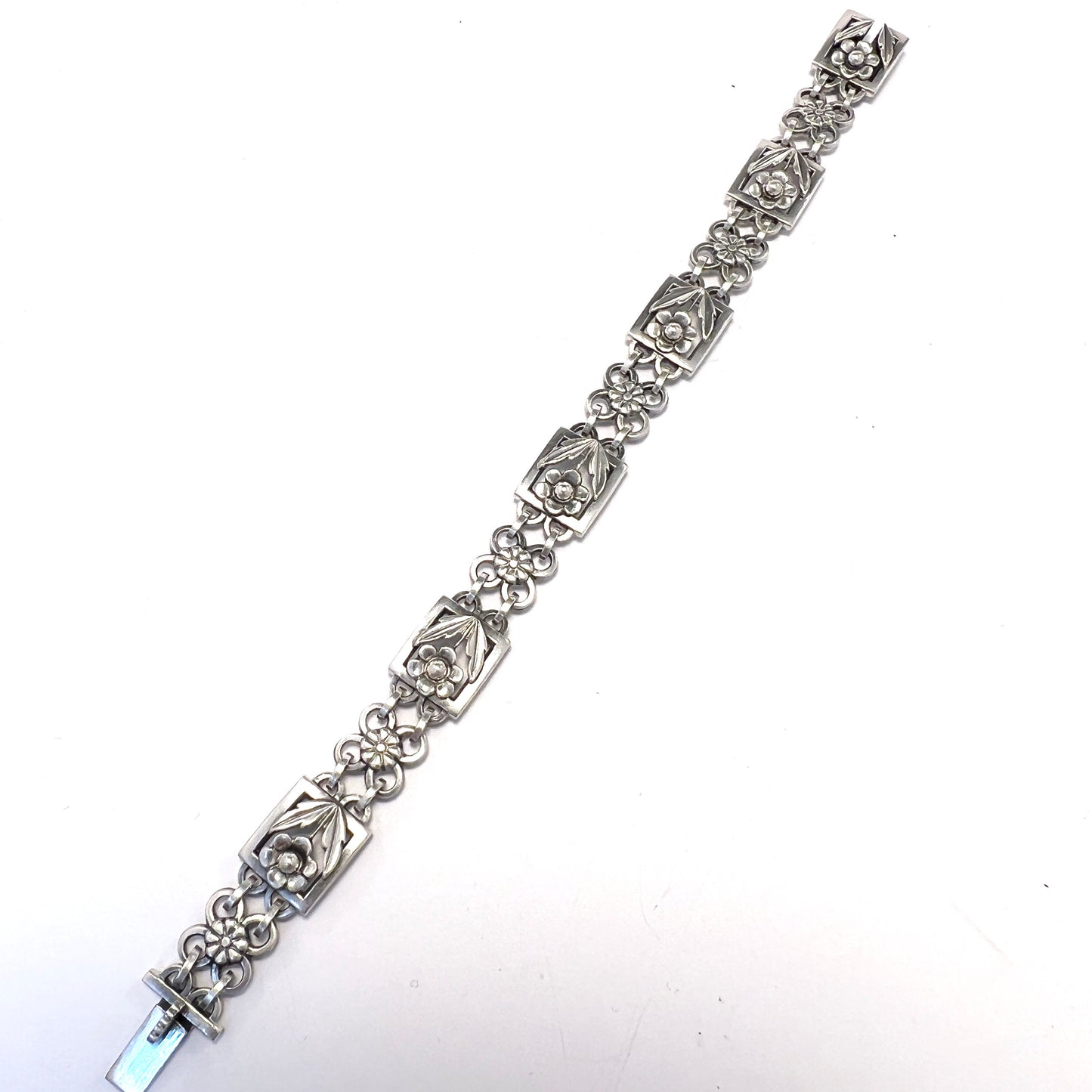 G Dahlgren, Sweden 1959. Vintage Sterling Silver Flower Bracelet.